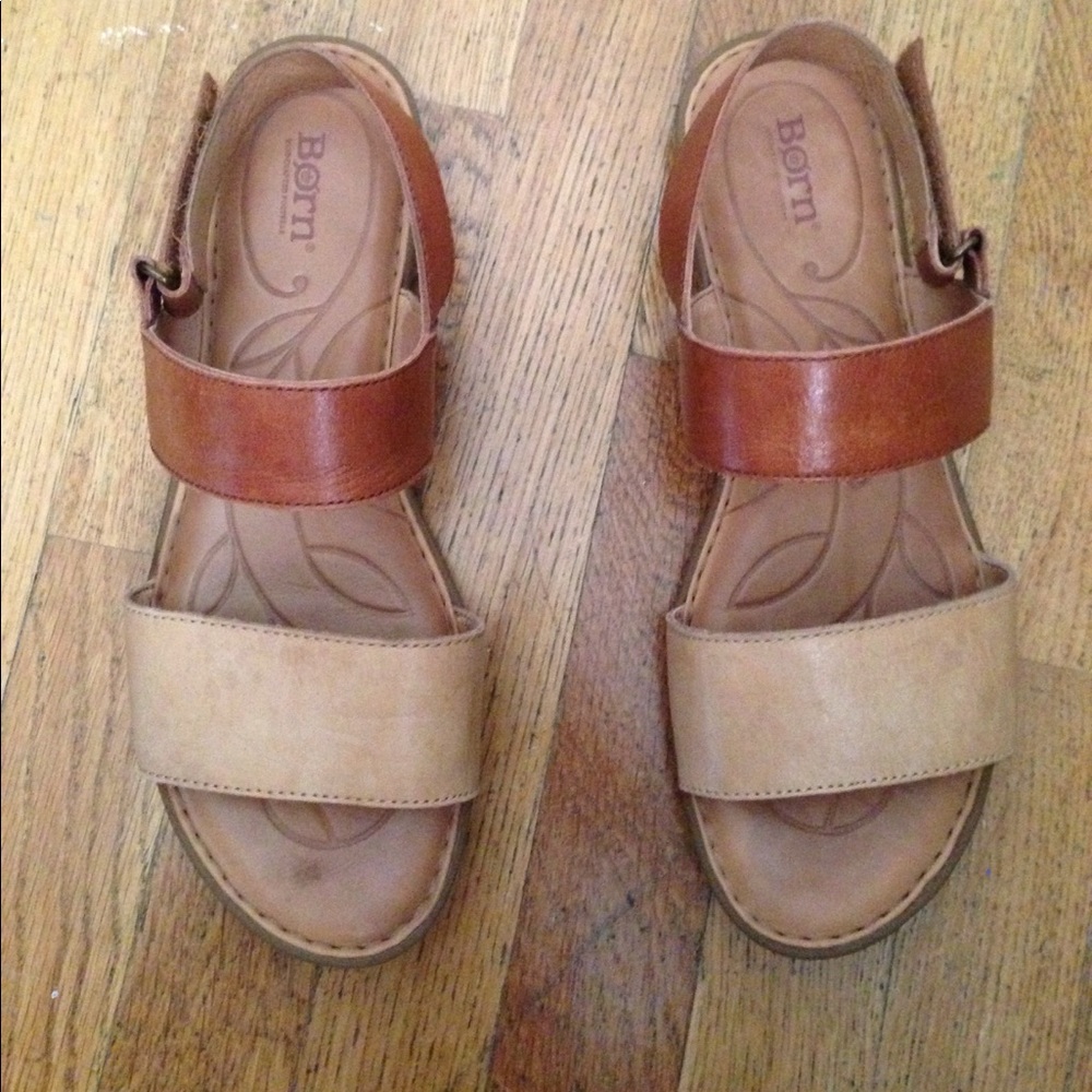 Born sandals